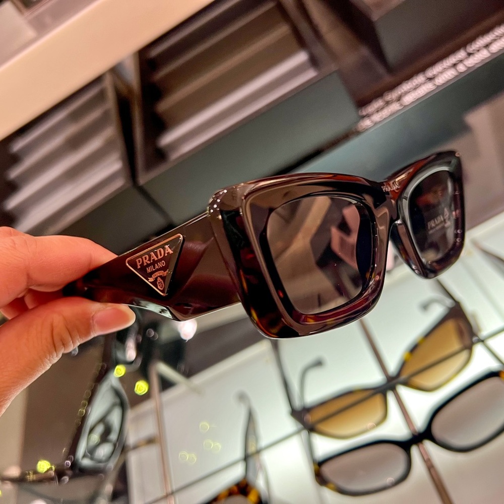 AUTHENTIC PRADA Low Bridge Fit Sunglasses